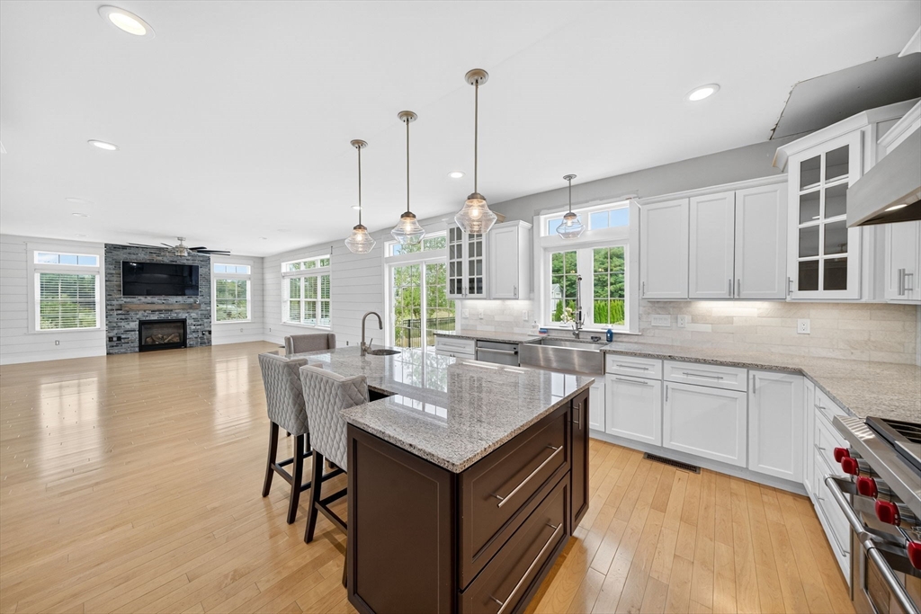 586 Hart St, Dighton, MA Photo #8