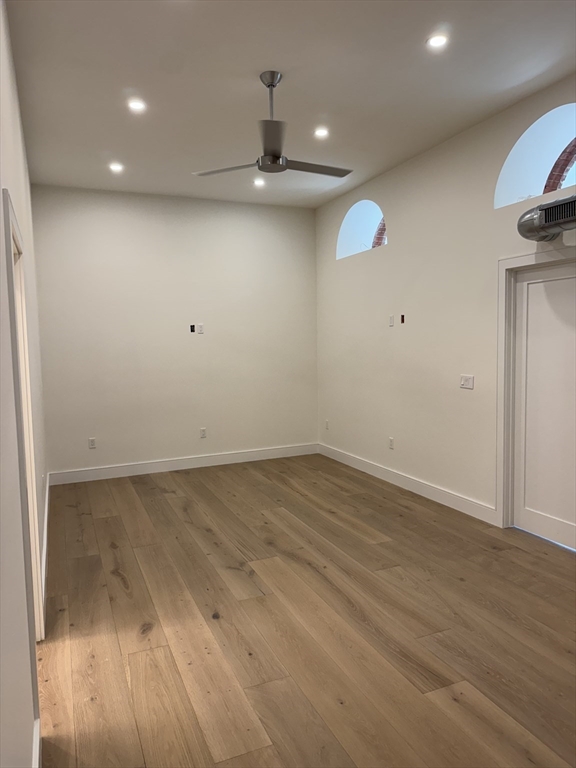 100 Captains Row 104