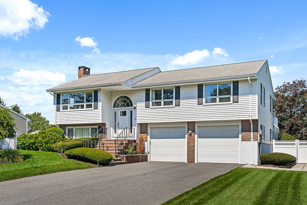 16 Cricklewood Drive