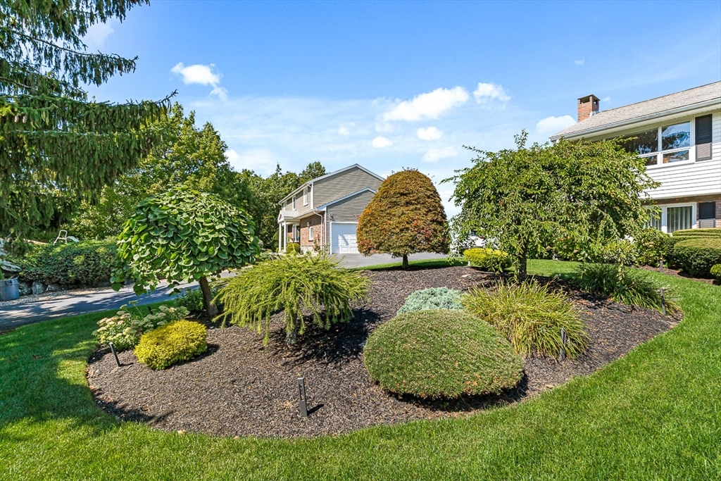 16 Cricklewood Drive