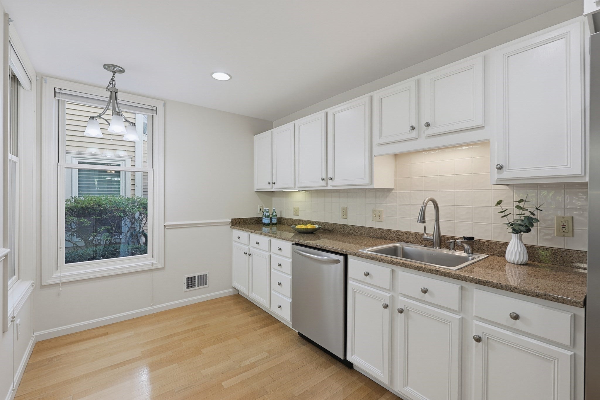 85 Hammond Pl #85, Woburn, MA Photo #9