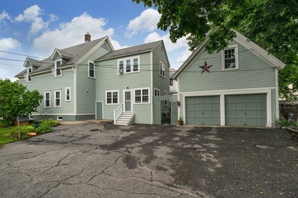 114 Lovell St