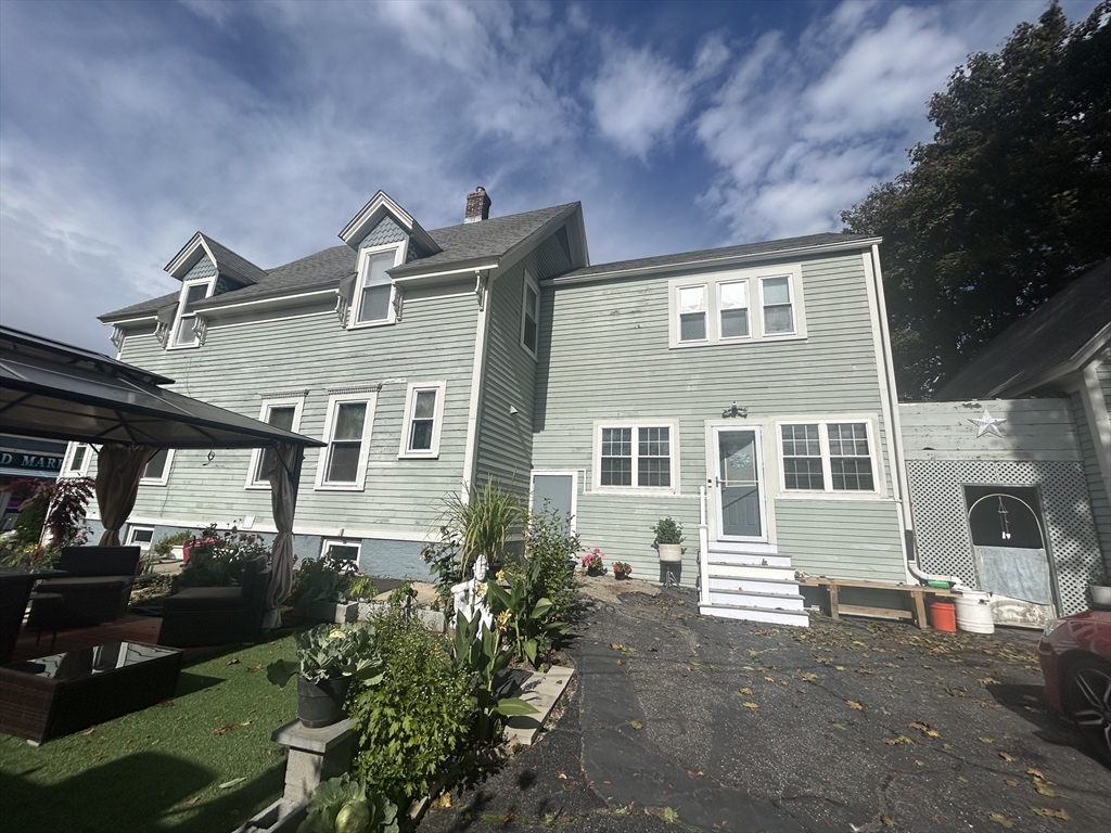 114 Lovell St