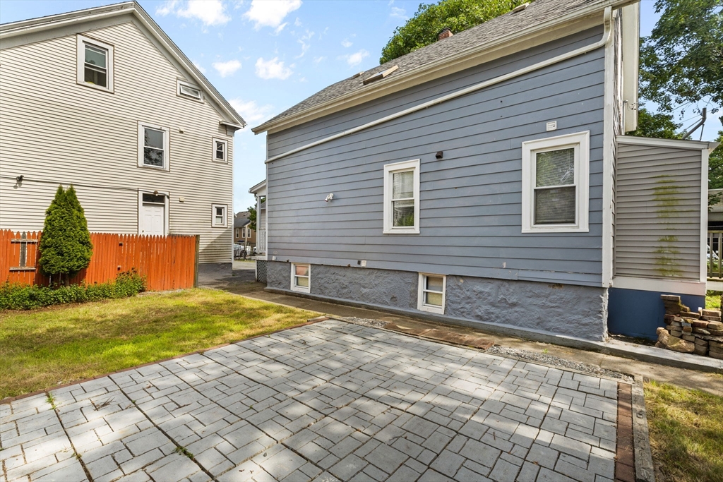 115 Pleasant St