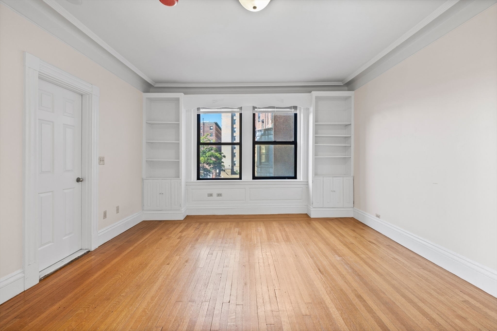 466 Commonwealth Ave 305