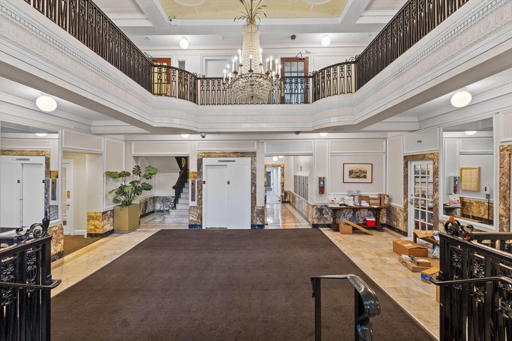 466 Commonwealth Ave 305