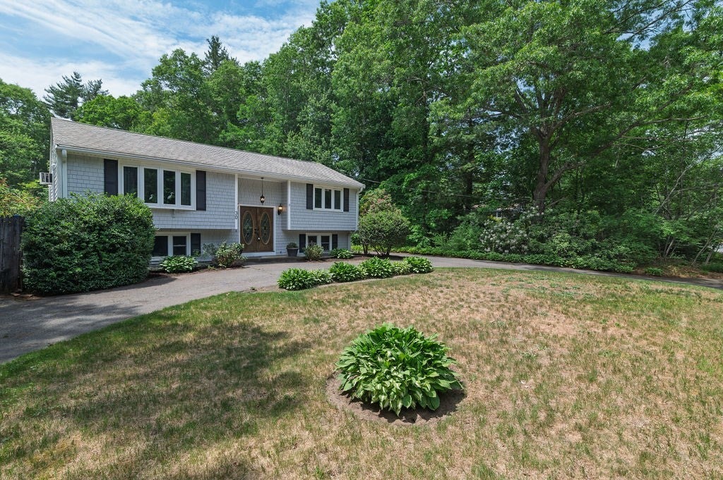 30 Canterbury Drive