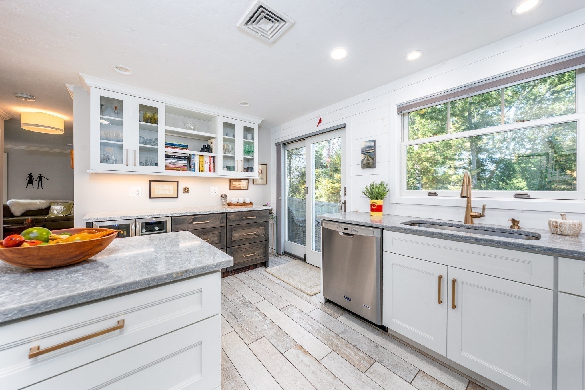 60 Shorewood Dr, Mashpee, MA Photo #11