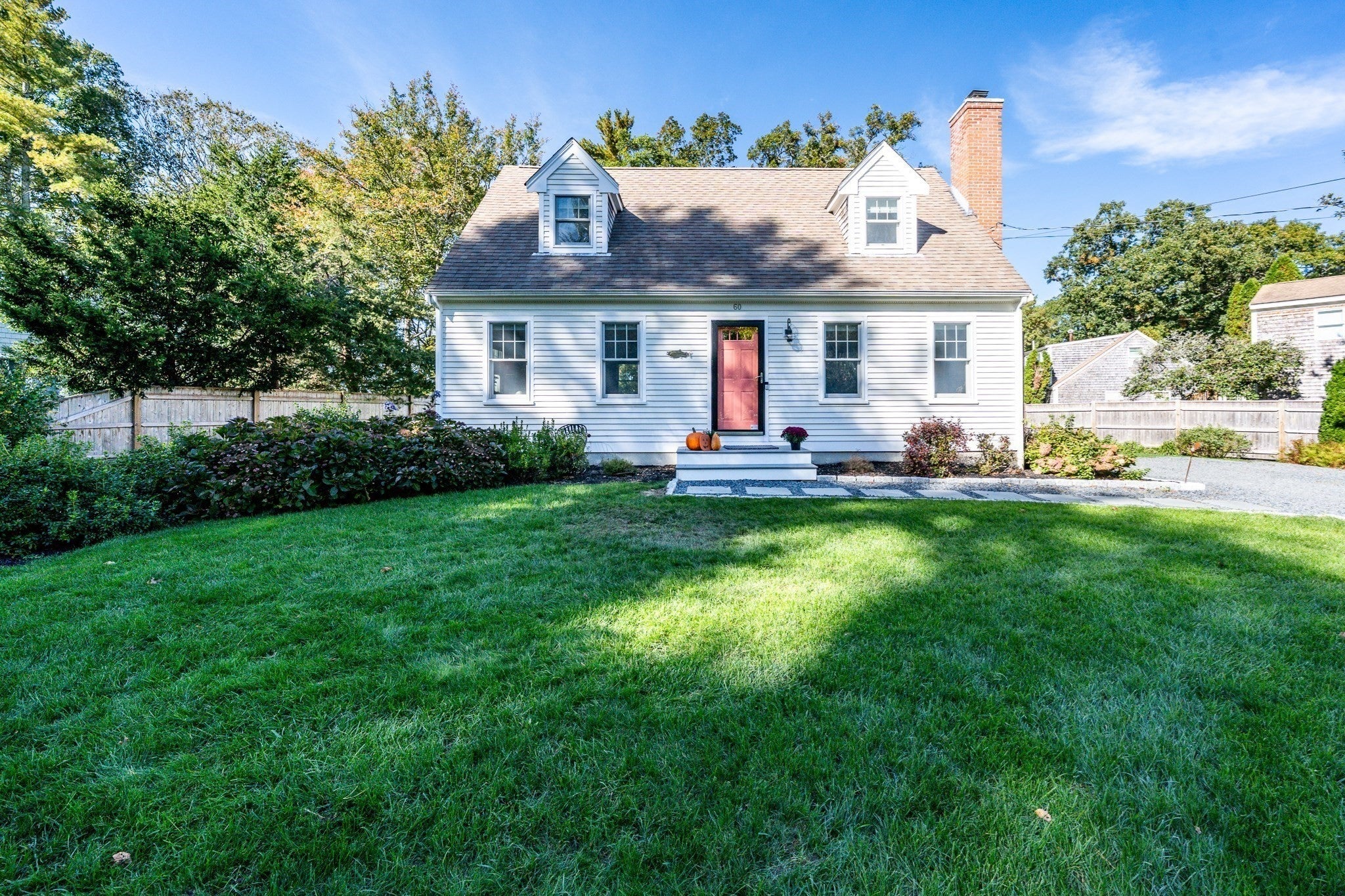 60 Shorewood Dr