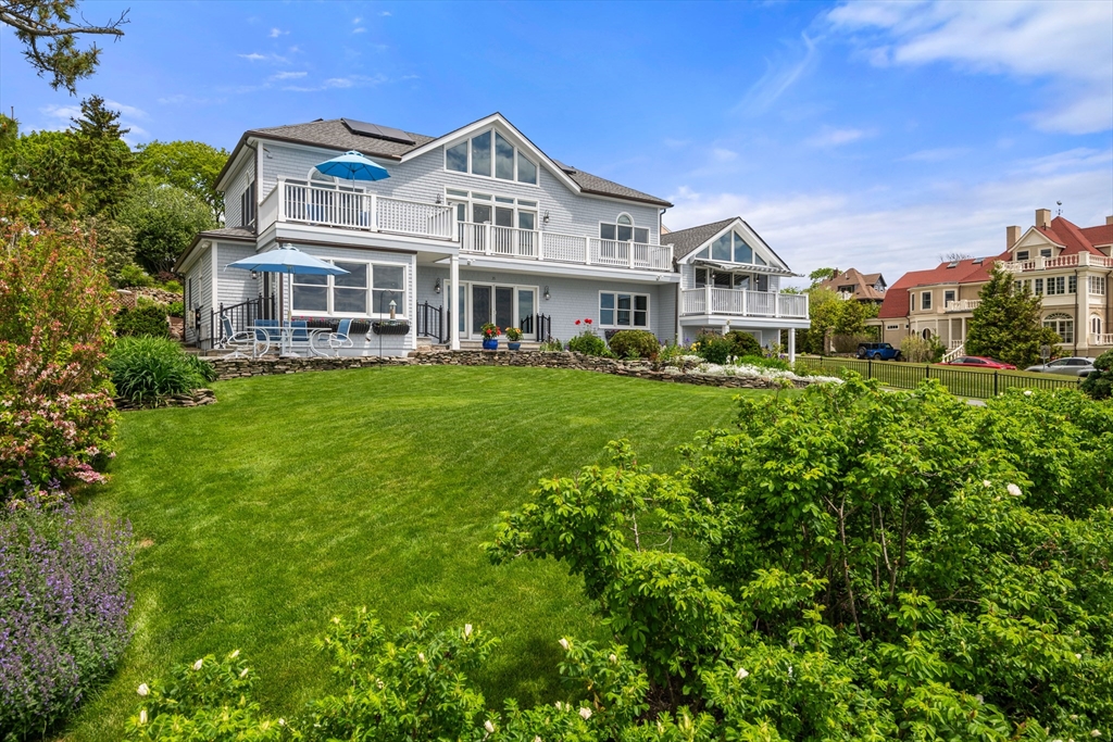 35 Shore Rd.