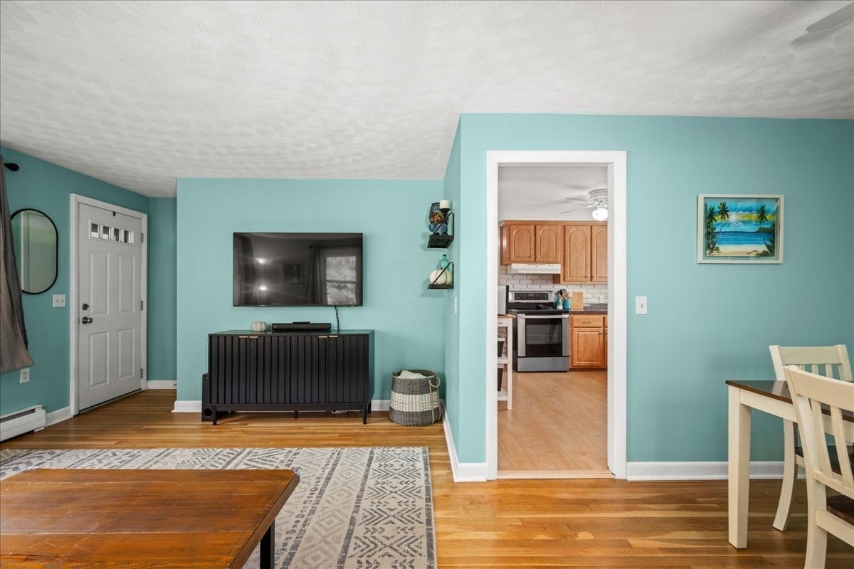 58 Putnam Hill Rd, Sutton, MA, 58 Putnam Hill Rd, Sutton, MA Photo #7
