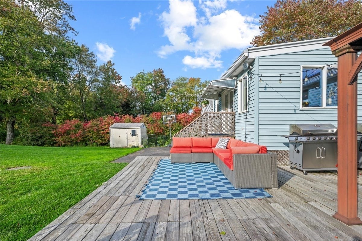 58 Putnam Hill Rd, Sutton, MA, 58 Putnam Hill Rd, Sutton, MA Photo #21