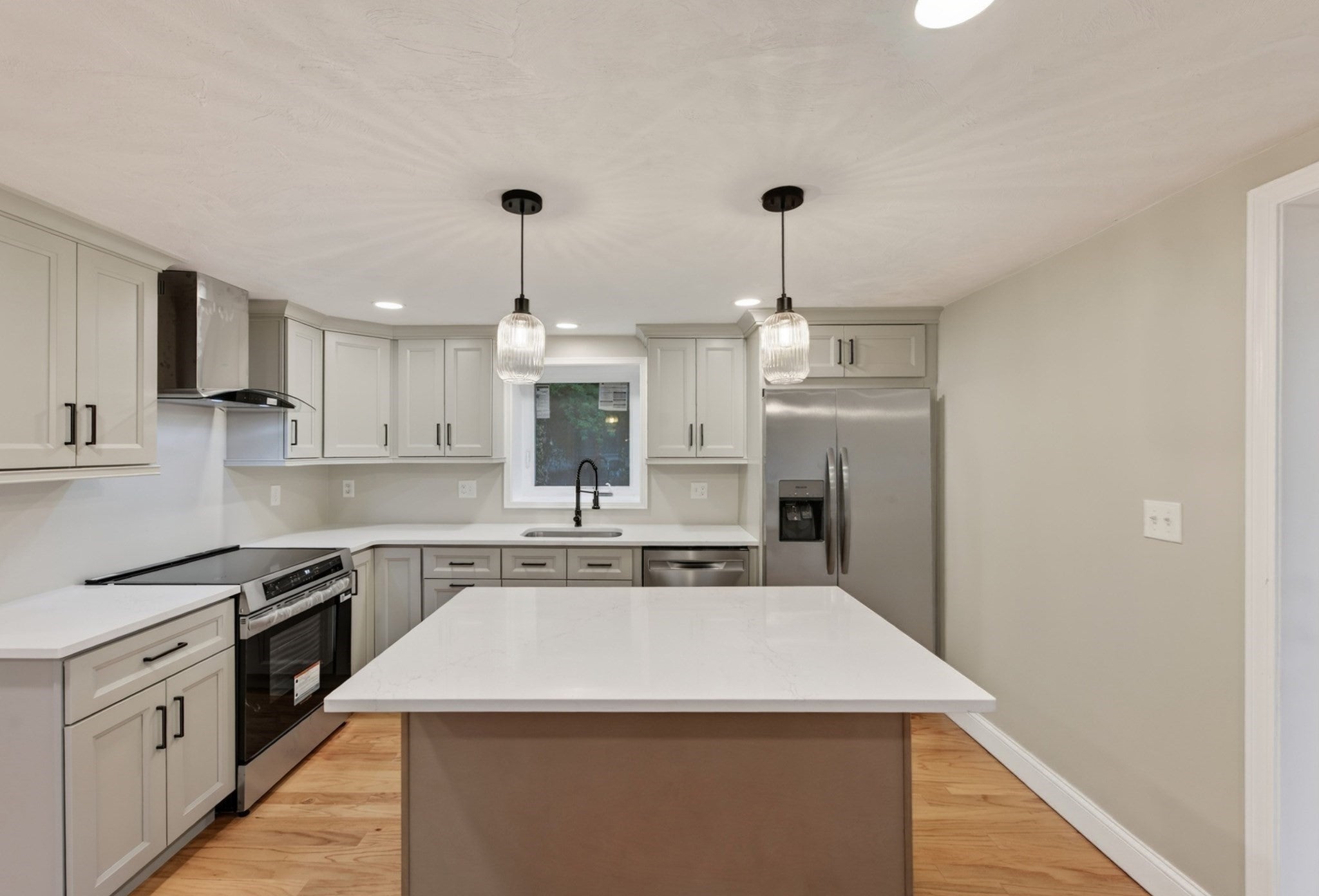 18 Elbridge Rd, Auburn, MA, 18 Elbridge Rd, Auburn, MA Photo #13