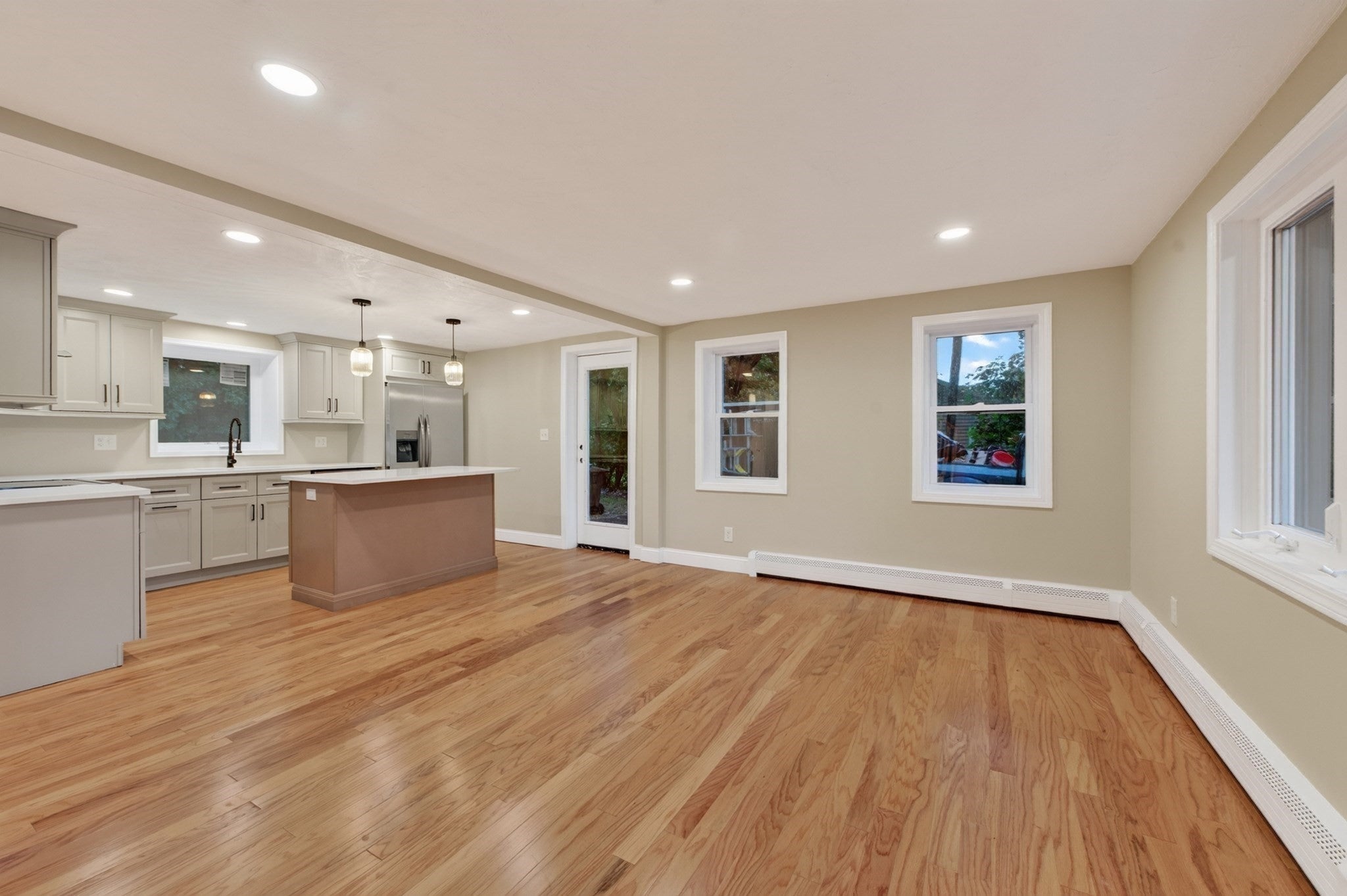 18 Elbridge Rd, Auburn, MA, 18 Elbridge Rd, Auburn, MA Photo #6
