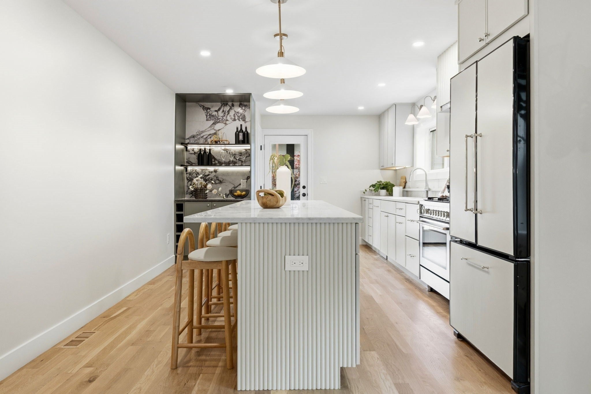 34-36 Governors Winthrop Rd #A, Somerville, MA Photo #5