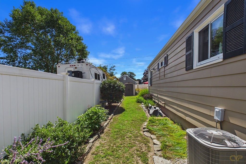 118 Somerset St, New Bedford, MA, 118 Somerset St, New Bedford, MA Photo #31