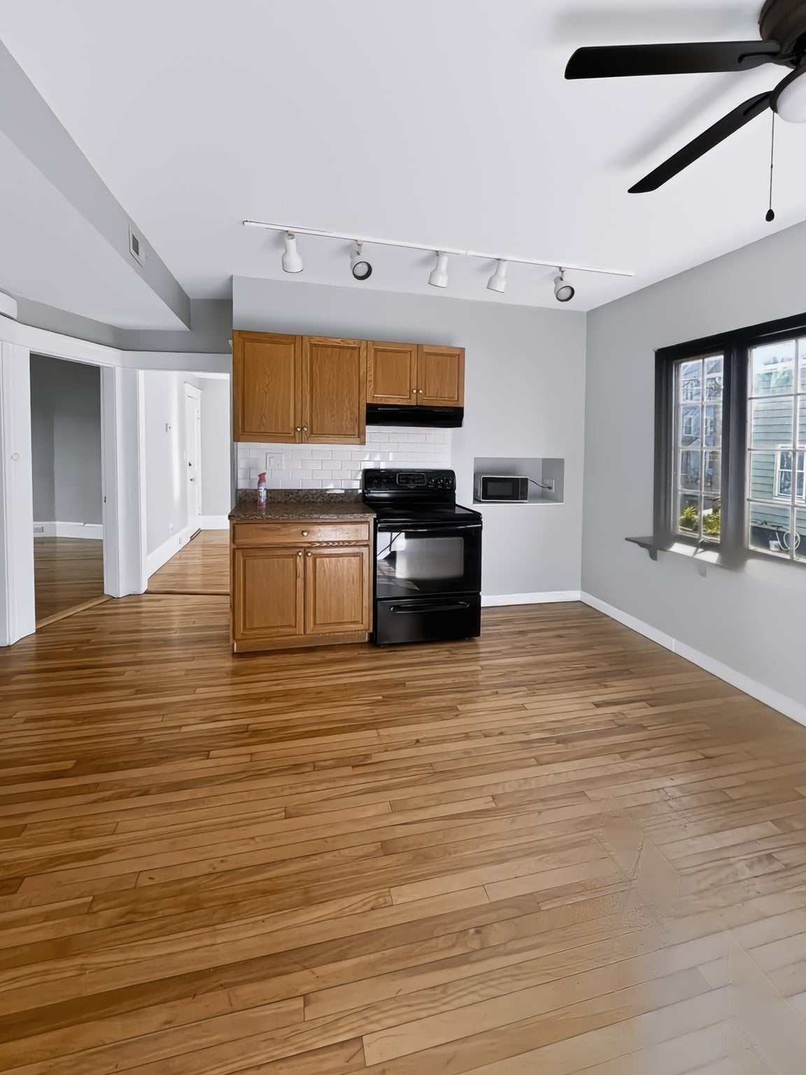 9 Greendale AVE #1, Worcester, MA Photo #17