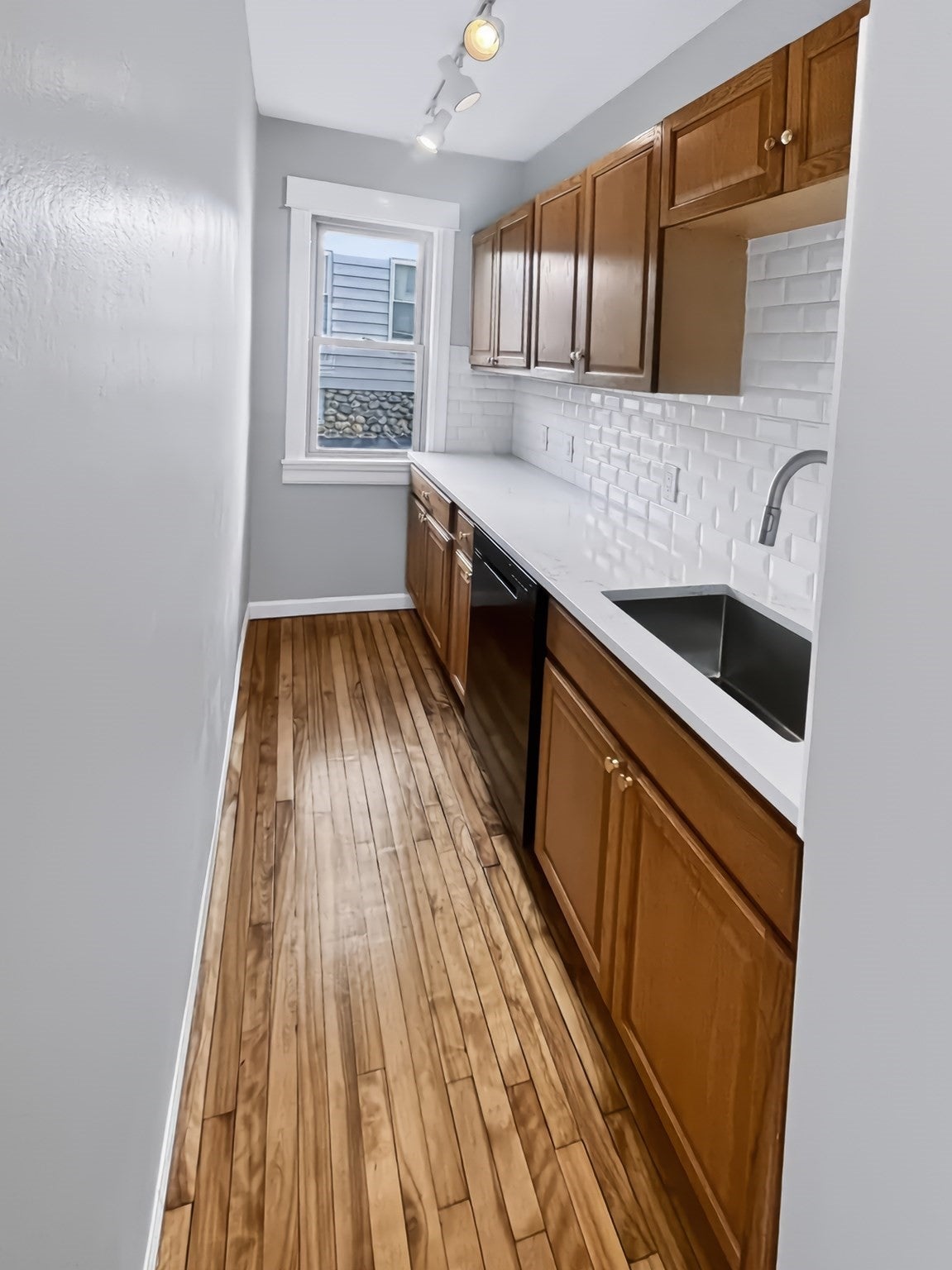 9 Greendale AVE #1, Worcester, MA Photo #12
