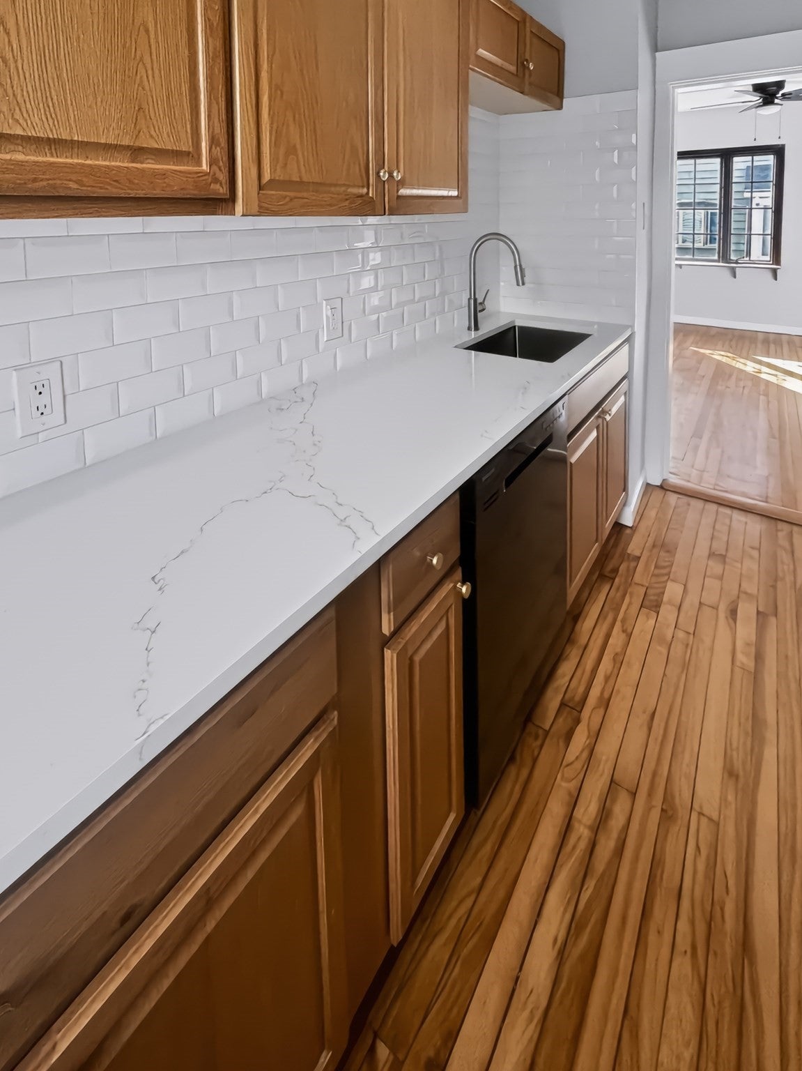 9 Greendale AVE #1, Worcester, MA Photo #11