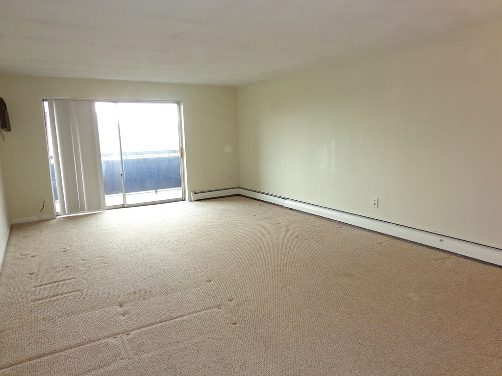 32 Whites Ave #D76, Watertown, MA Photo #8