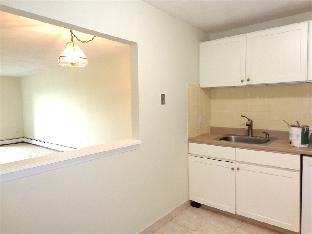 32 Whites Ave #D76, Watertown, MA Photo #12
