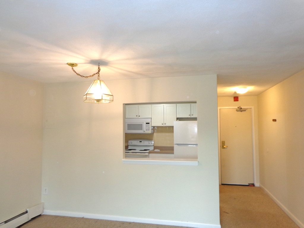 32 Whites Ave #D76, Watertown, MA Photo #10