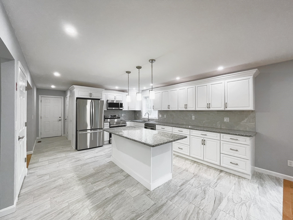 44 New Boston Rd, Dudley, MA Photo #6