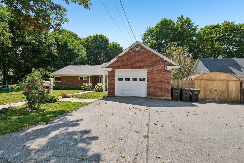 114 Rich St, Gardner, MA Photo #2