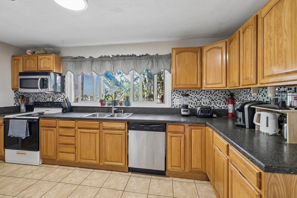 114 Rich St, Gardner, MA Photo #17