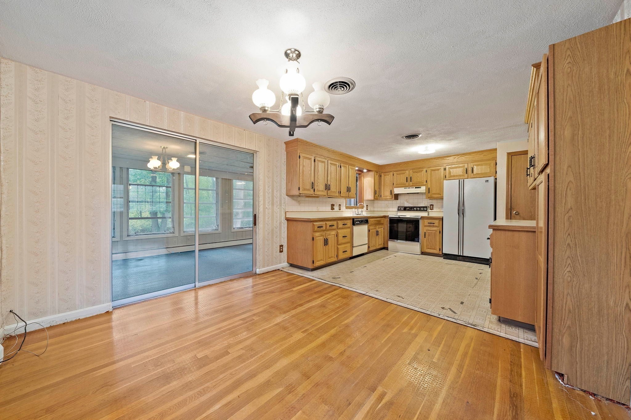 23 Acorn Circle, Hanover, MA, 23 Acorn Circle, Hanover, MA Photo #9