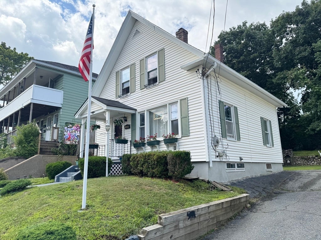 349 Parker St