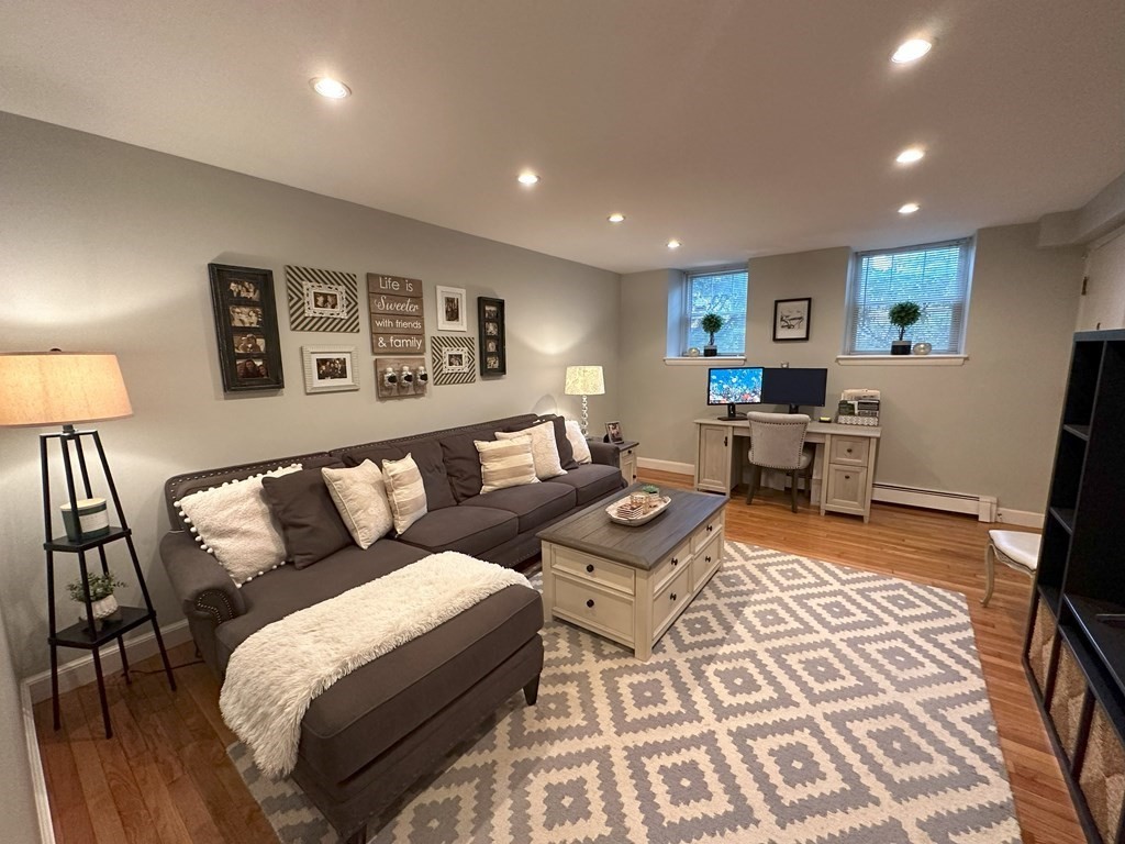 Click for 26 John St #B, Brookline, MA slideshow Click for 26 John St #B, Brookline, MA slideshow