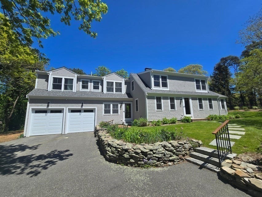 2 Little Cove Ln