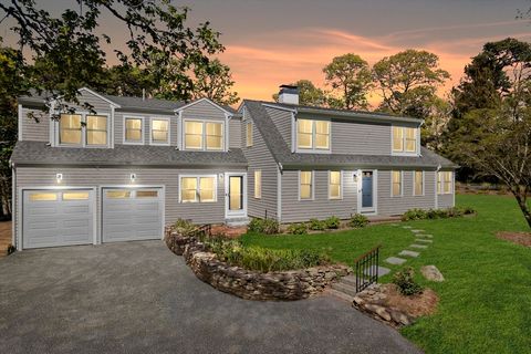 2 Little Cove Ln Orleans MA 02653