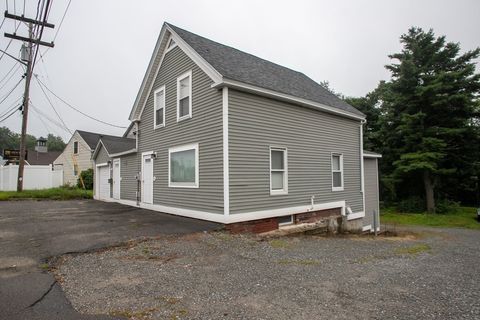 363 Lunenburg St Fitchburg MA 01420