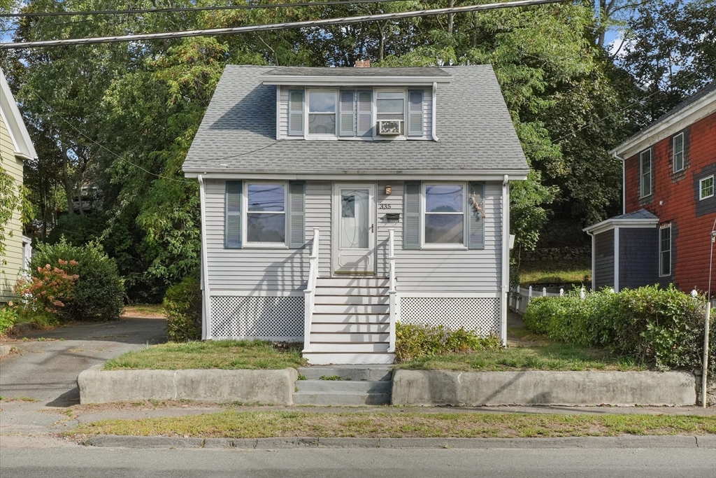 335 Lincoln Ave