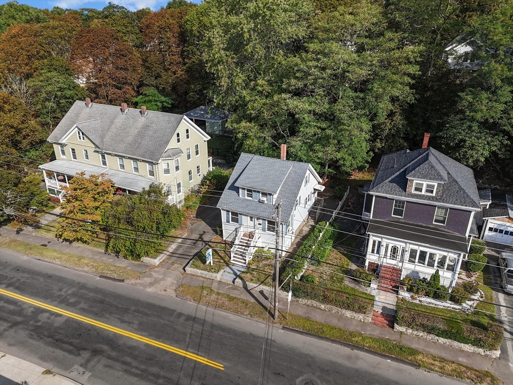 335 Lincoln Ave