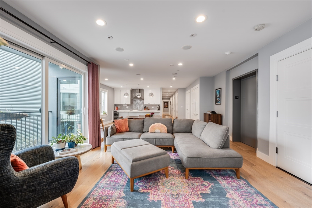 510 Dorchester Ave 2R