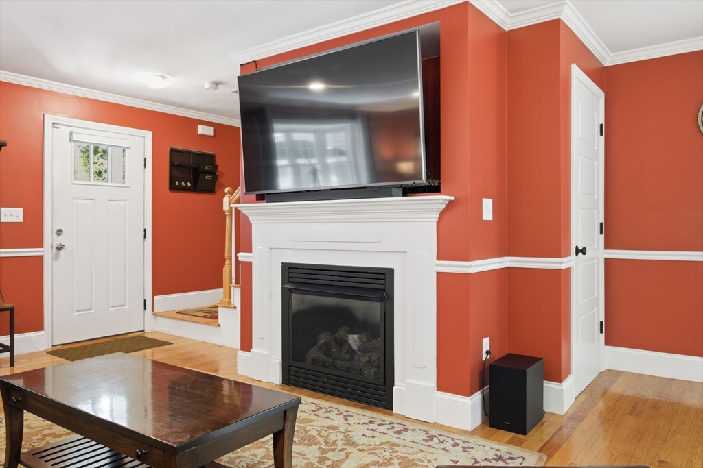 11 Hersom St #2, Watertown, MA, 11 Hersom St #2, Watertown, MA Photo #4