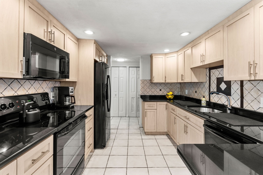 1100 Salem ST #65, Lynnfield, MA Photo #5