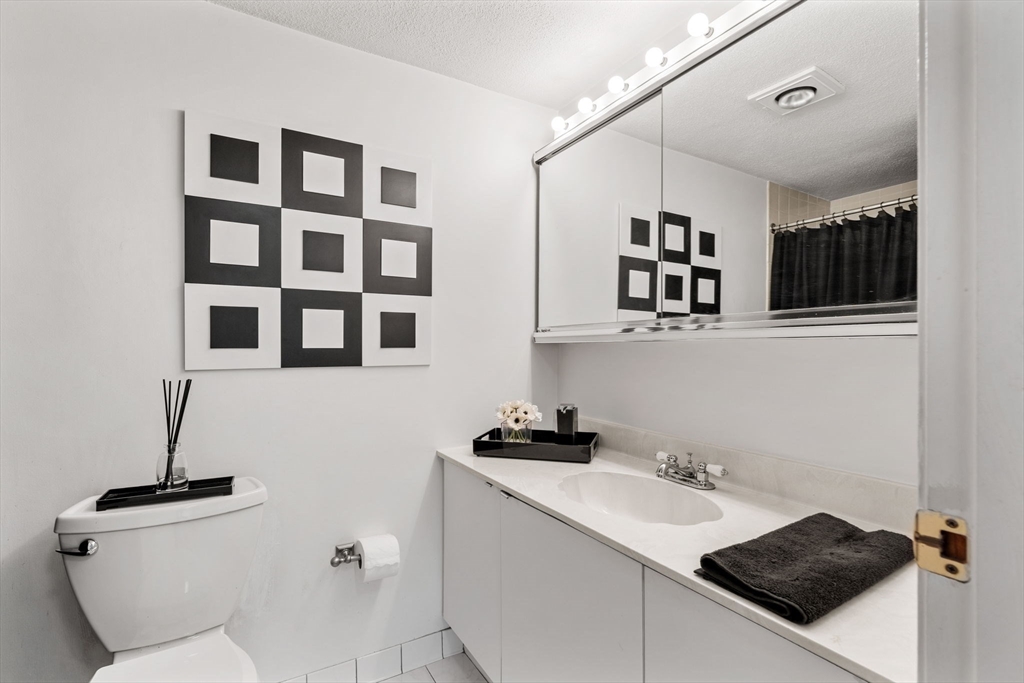 1100 Salem ST #65, Lynnfield, MA Photo #17