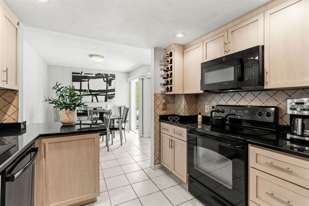 1100 Salem ST #65, Lynnfield, MA Photo #4