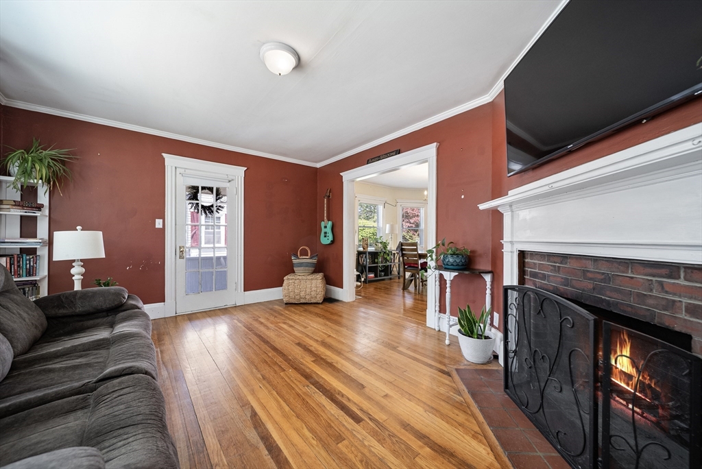 67 Conomo Ave