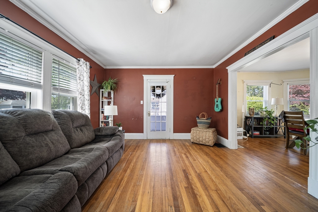 67 Conomo Ave