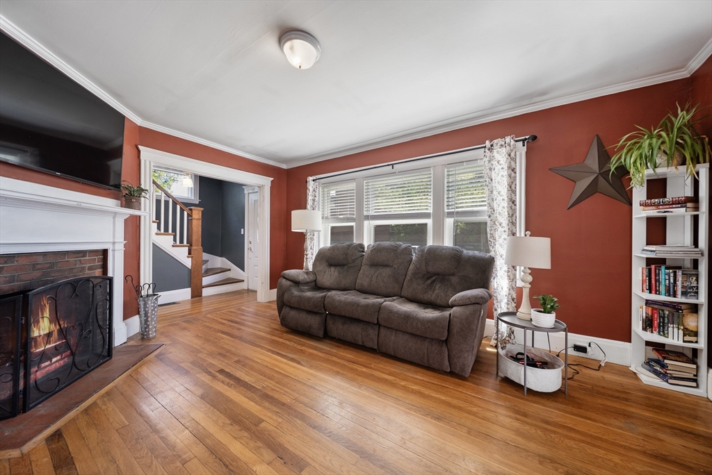 67 Conomo Ave
