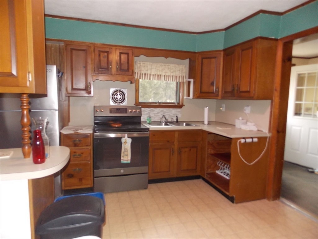 150 Framingham Rd, Southborough, MA, 150 Framingham Rd, Southborough, MA Photo #2