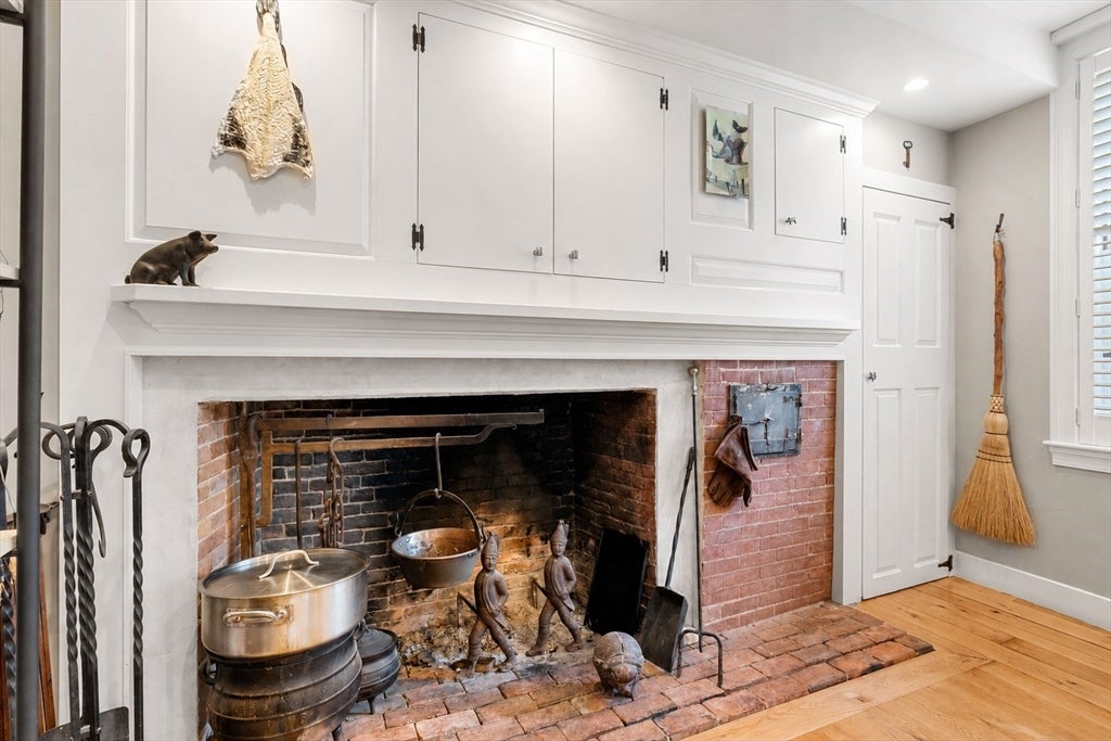 314 Essex St, Salem, MA Photo #14