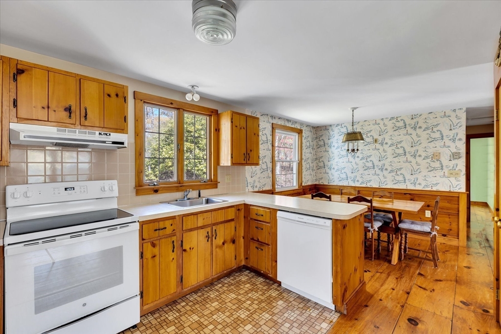 16 Cedar Ln, Brewster, MA Photo #10