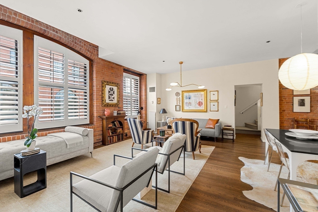 1243 Adams Street PM309
