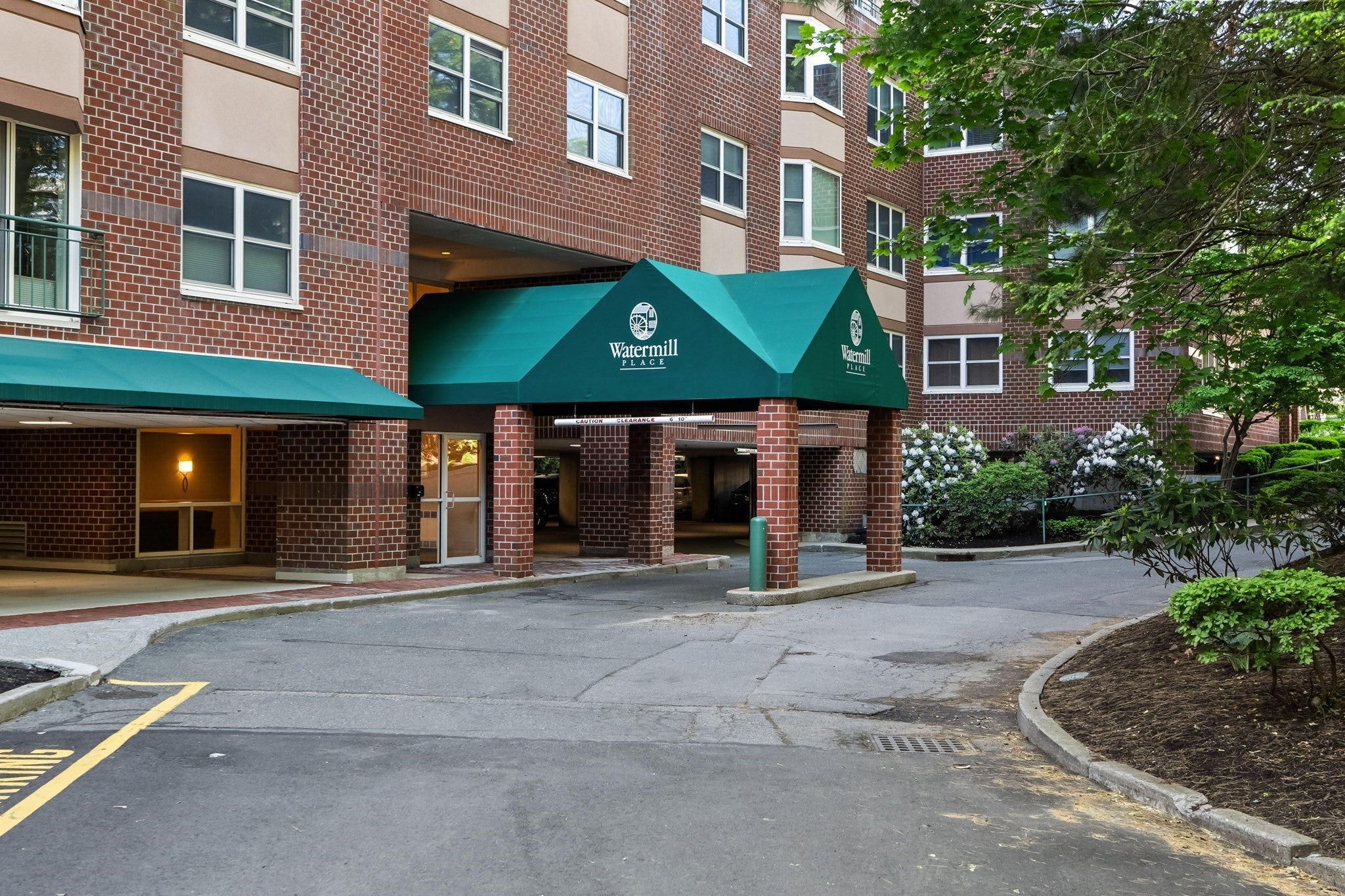 1 Watermill Pl 426